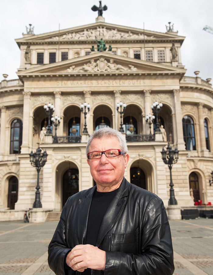 Daniel Libeskind vor der Alten Oper Frankfurt im Rahmen der Pressekonferenz für Programmvorschau Alte Oper Frankfurt für die Saison 2015/2016 im Lisztsaal der Alten Oper Frankfurt am Donnerstag, 05.03.2015 in Frankfurt am Main