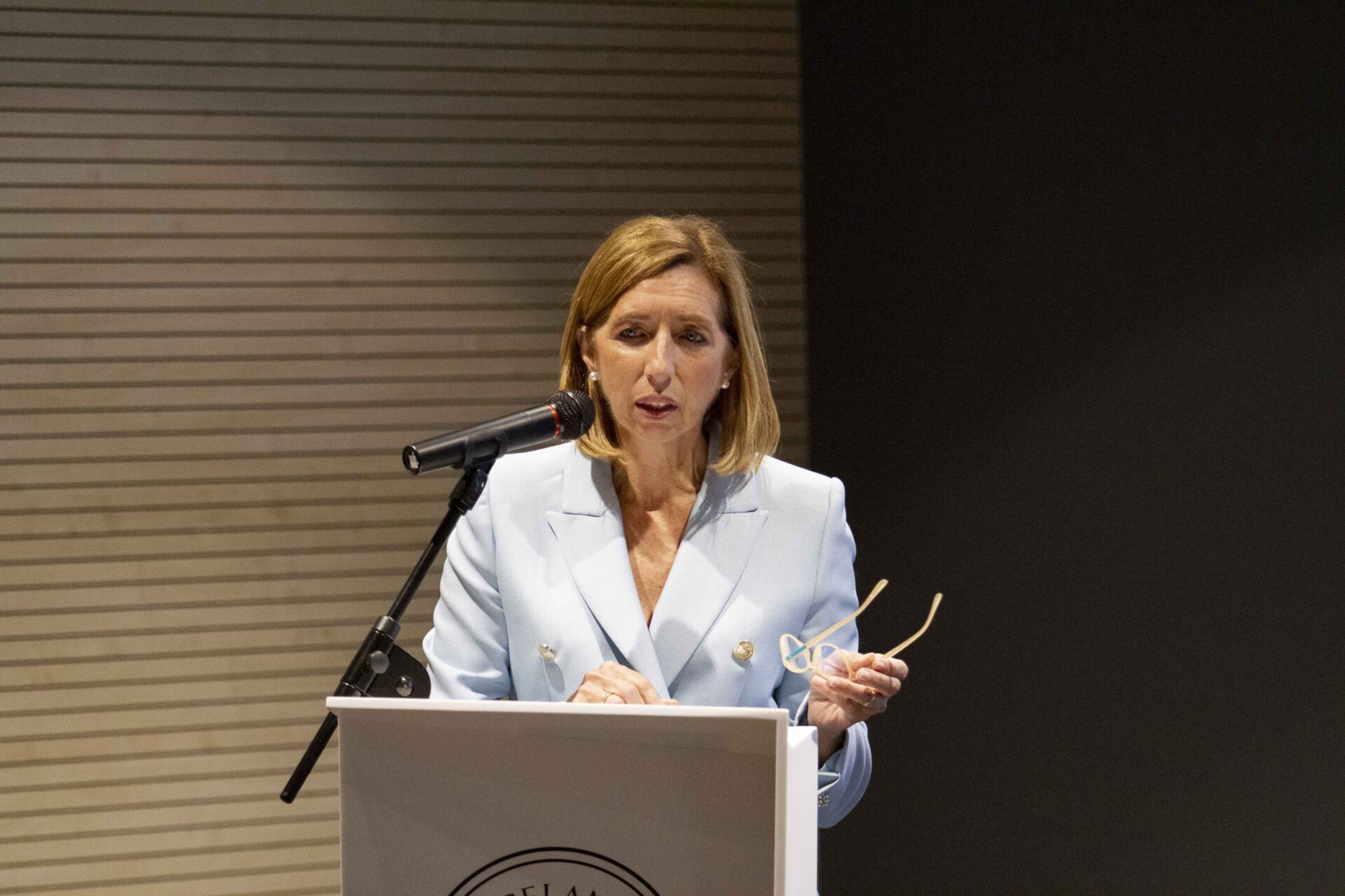 Parlamento de María José Soriano durante el acto realizado en la visita del rey a Porcelanosa.